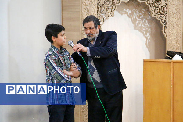 دورهمی قرآنی حافظان و قاریان نوجوان در حرم حضرت معصومه(س)
