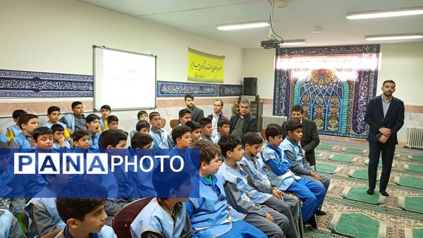 برگزاری مراسم نمادین سفیران سلامت در کمیجان