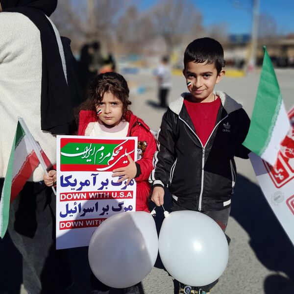 حضور پرشکوه مردم غیور منطقه گندمان در راهپیمایی 22 بهمن