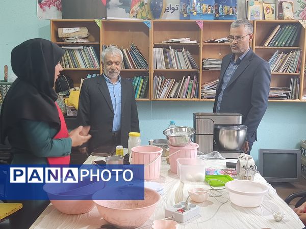 بازدید مدیر اداره آموزش و پرورش خلیل آباد از  کلاس‌های اوقات فراغت