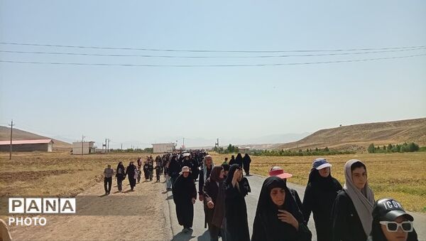 حماسه‌ای دیگر از جنس ارادت؛ راهپیمایی جاماندگان اربعین در نورآباد