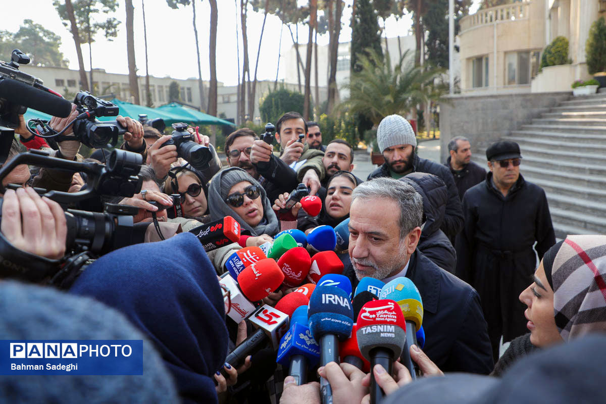 عراقچی: منطقه کاملا علیه تهدید نظامی است/ اعمال دیپلماسی از طریق تهدید‌ نمی‌تواند نتیجه‌بخش‌ و مفید باشد