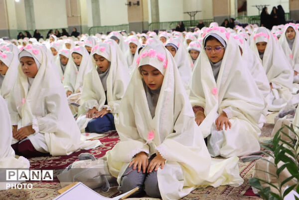 جشن تکلیف بیش از ۷۰۰ دانش آموز بافقی