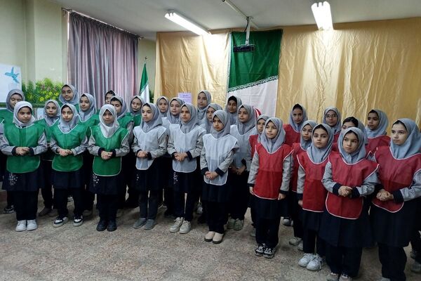 نمایشگاه فرهنگی_هنری و جشن ایرانمون در دبستان شهید آقچه‌لو رباط‌کریم