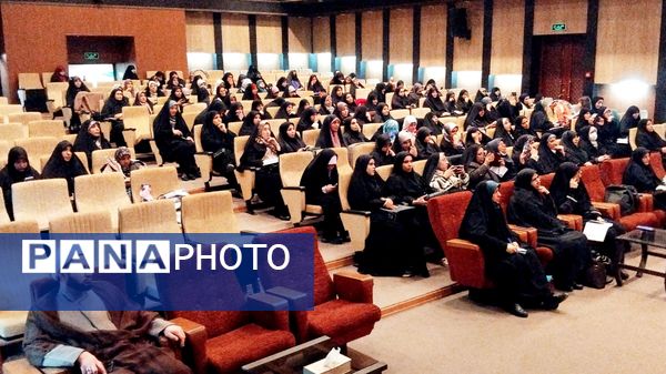 اولین و بزرگ‌ترین رویداد نانو رسانه در شهرکرد