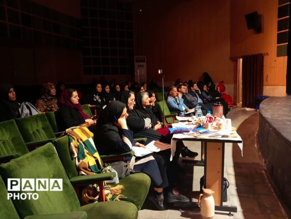 رقابت دانش‌آموزان در بخش هنرهای نمایشی جشنواره «فردا»