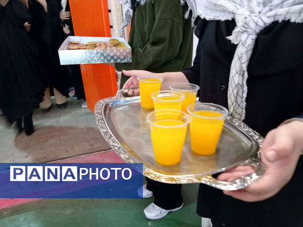 تقدیر از دختران برگزیده مسابقات ورزشی در شهر جعفریه قم