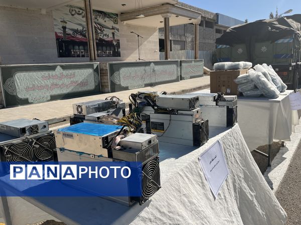 رو‌نمایی از کشفیات انتظامی فارس