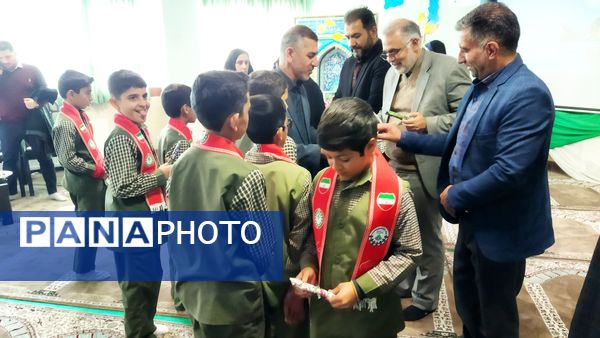 نواخته شدن زنگ هفته‌ کتاب و کتابخوانی در دبستان ابوعلی‌سینا شهرستان فیروزکوه 