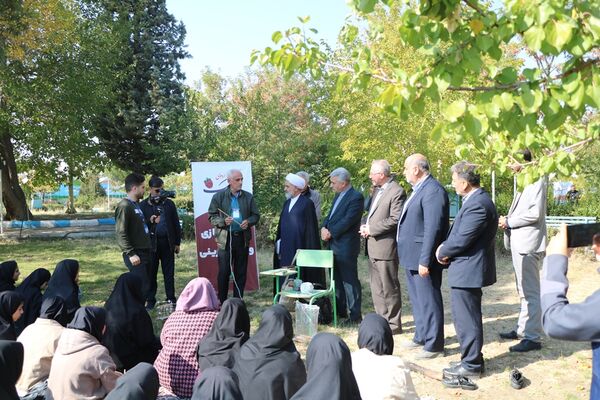 بازدید نماینده مجلس خبرگان رهبری از اردوی تمشک در آذربایجان غربی