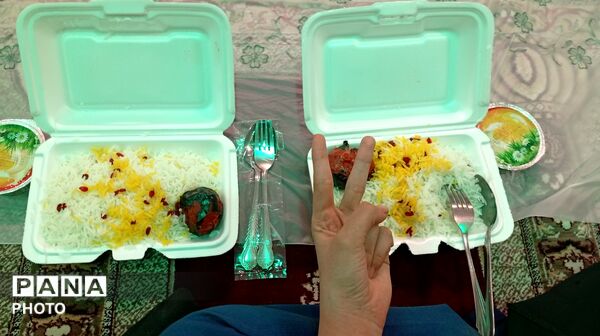 ضیافت ماه رمضان در دبیرستان قلم‌چی۲ بن