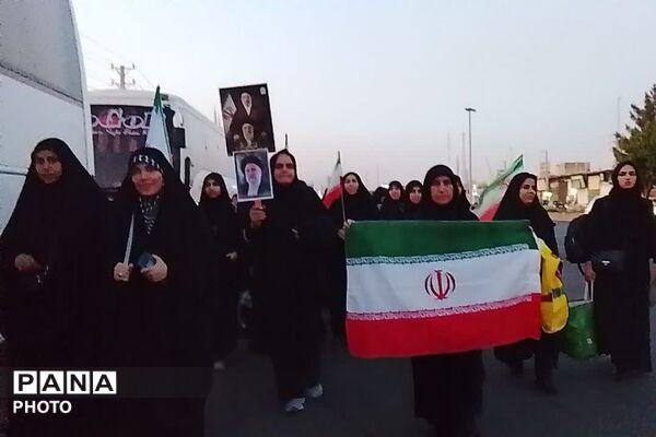پذیرایی و مهمان نوازی مردم چهاردانگه از زائران و محبان رهبر شهید