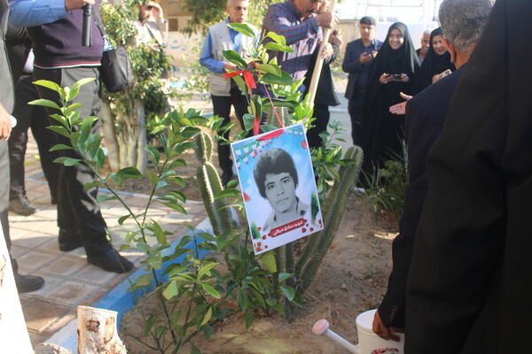 نواخته‌شدن زنگ انقلاب در مدارس استان بوشهر 