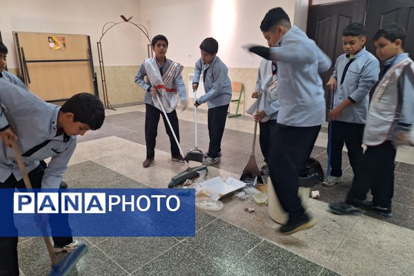 دانش‌آموزان دبستان معارف 6 با پاکسازی مدرسه به پویش چله خدمت پیوستند