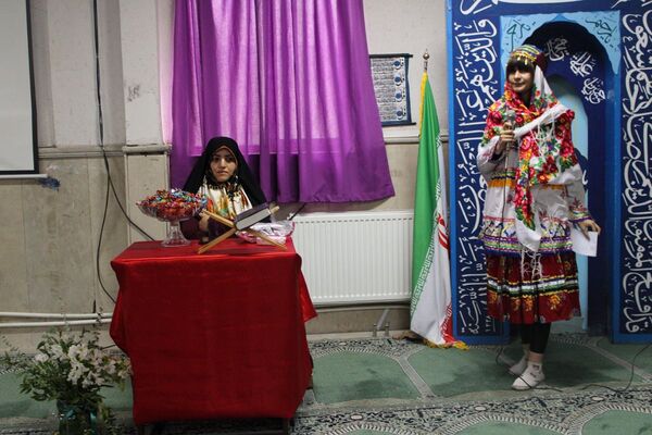 جشن و مولودی‌خوانی میلاد حضرت زهرا(س) در هنرستان آفرینش پردیس 