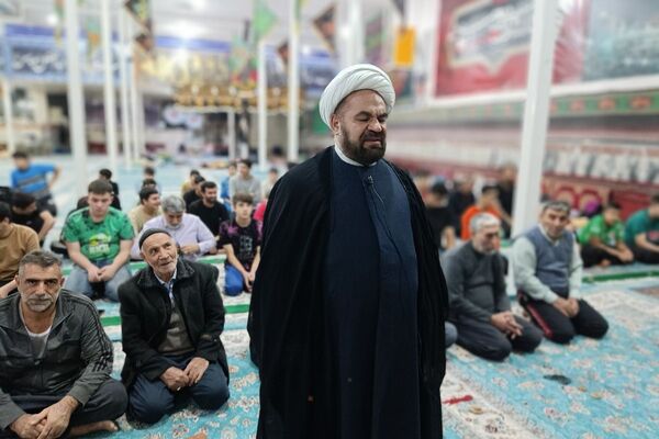 مراسم معنوی اعتکاف در مسجد اعظم حضرت ابوالفضل (ع) بهارستان دو