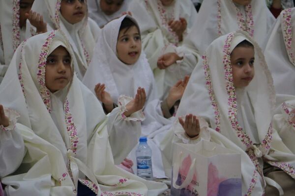 بهار بندگی، جشن تکلیف فرشتگان بهشتی ملارد در آستان مقدس امامزاده بی‌بی سکینه