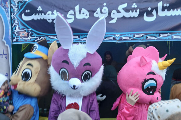 برپایی موکب‌های دانش‌آموزی در آباده برای میلاد جشن موعود