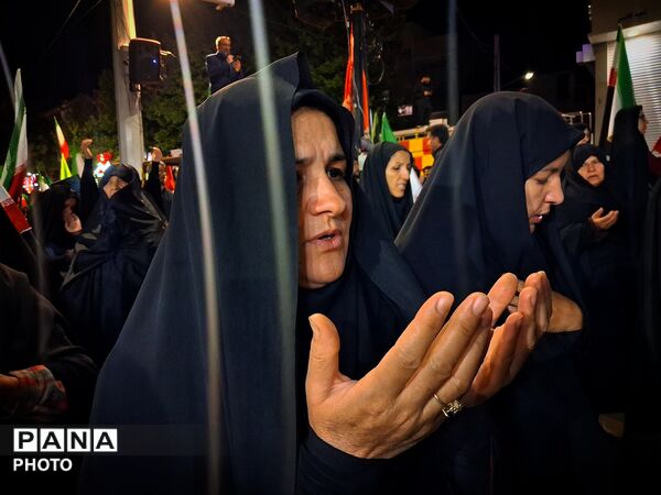 دست‌هایی به آسمان، قلوبی به امید ظهور