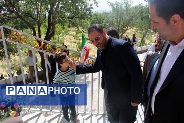 جهت افتتاح پروژه‌های عمرانی در همدان