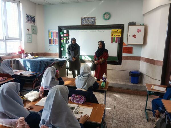 بازدید و ارزیابی مسئولان آموزش پرورش از دبستان زنده  یاد امینی پور