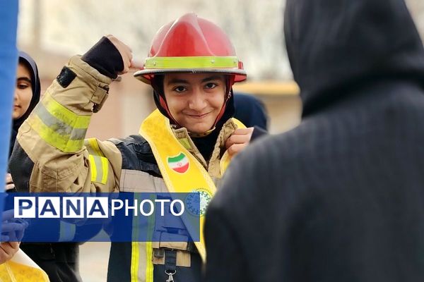 بیست و هفتمین مانور سراسری زلزله و ایمنی 