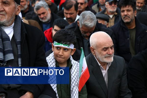 اجتماع عظیم منتظران ظهور در میدان شهدا مشهد