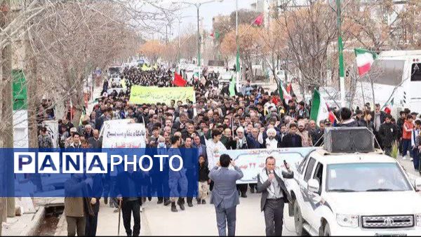 حضور پرشور و وحدت‌آفرین مردم در راهپیمایی ۲۲ بهمن