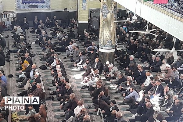 حضور پرشور نمازگزاران در نماز جمعه ورامین
