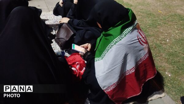 خیابان‌های نظرآباد صحنه نمایش وحدت و همبستگی 