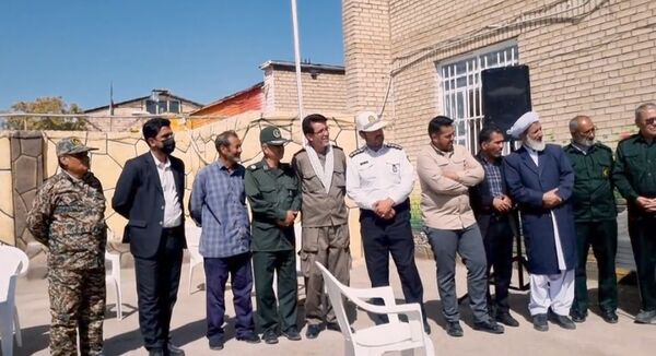 آیین افتتاحیه طرح بازگشایی مدارس و زنگ ایثار و مقاومت در شهرستان صالح آباد
