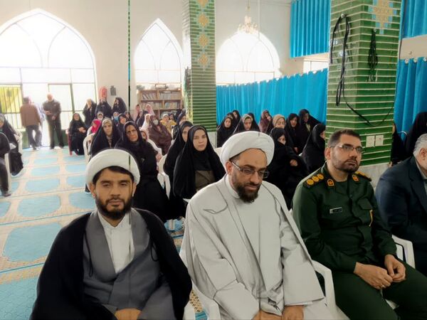 همایش تجلیل از همسران و مادران شهیدان شهر چرمهین همراه با تجلیل از دانشجویان نو ورود به دانشگاه‌های دولتی 