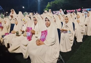 جشن عبادت دختران نومکلف