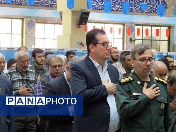 برپایی میز خدمت اداره‌کل آموزش پرورش استان در مصلی بجنورد 