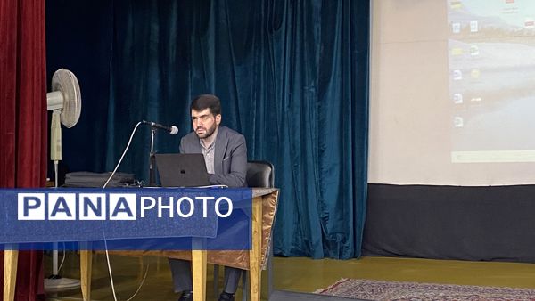 اولین کارگاه از سلسله کارگاه‌های دوره توانمندسازی مربیان پرورشی ناحیه 2 یزد
