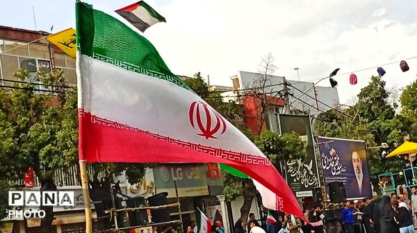 رژه اقتدار در ملایر ؛طنین گام های استوار بسیجیان در خیابان خیام 