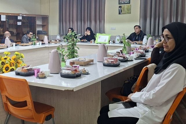 جلسه سفیران سلامت در دبستان دخترانه فرهنگیان ۲ 