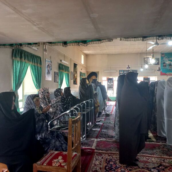 اقامه باشکوه نماز عید سعید فطر در روستای گزکوه 