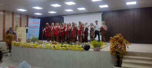 رقابت گروه‌های سرود منطقه‌ای در کانون شهید رضاپور فین