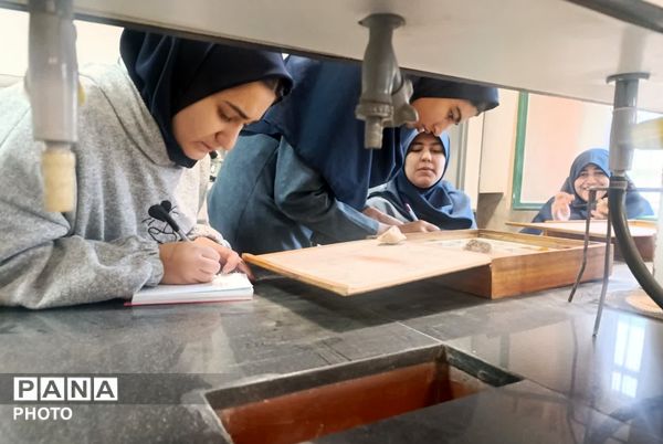 کارگاه علمی،آموزشی دانش‌آموزان دبیرستان اهل‌البیت(ع) ناحیه ۴ کرج