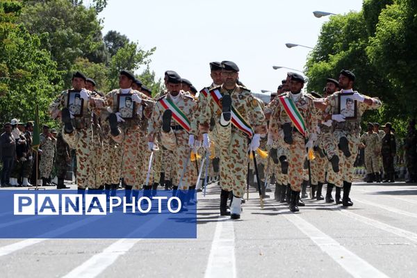 مراسم رژه روز ارتش در شیراز