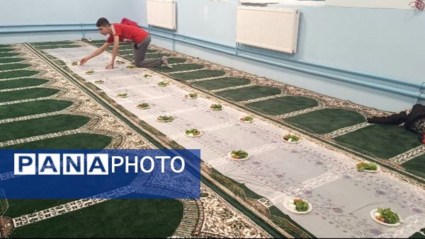 برگزاری محافل انس با قرآن و مراسم افطاری در مدارس شهرستان ملارد 