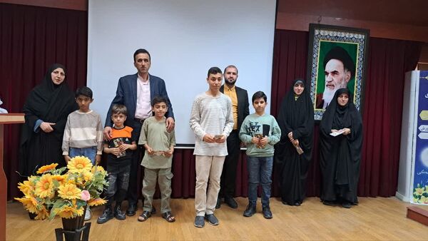 تجلیل از نخبگان قرآنی در نکا