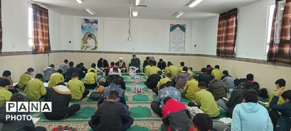 مدرسه شهید صادقی، میزبان دانش آموزان روزه دار در محفل نورانی قرآن