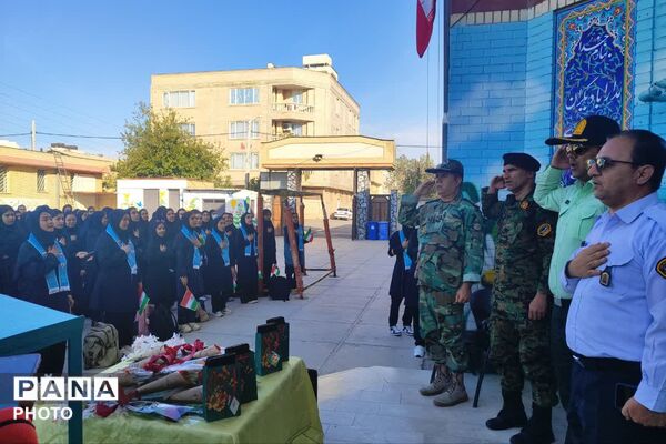 آیین گرامیداشت هفته نیروی انتظامی در دبیرستان الزهرا