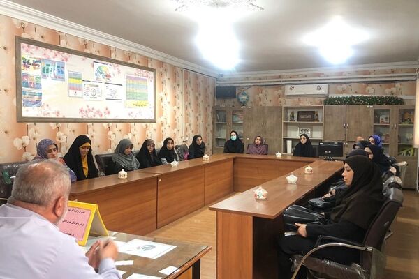 هم‌اندیشی حراست و معلمان برای ارتقای آگاهی؛ کارگاه آموزشی در دبستان هدی