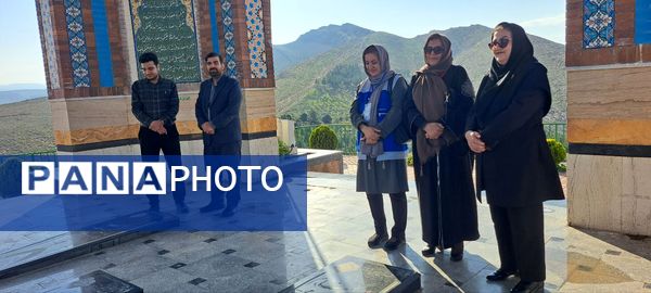 غبارروبی مزار شهدای گمنام در جبل النور شیرکوه شیروان