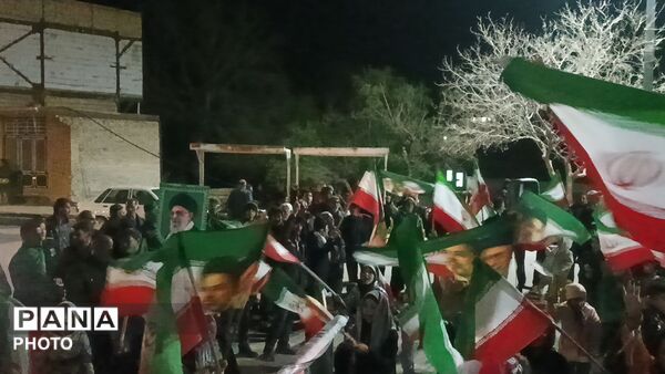 حضور پرشور مردم در بلوار حسینیه شهدای شهر بار