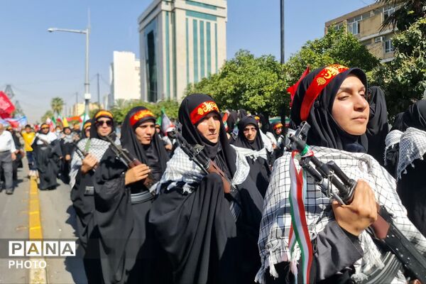 رزمایش ۱۵۰ هزار نفری جان‌فدایان ایران