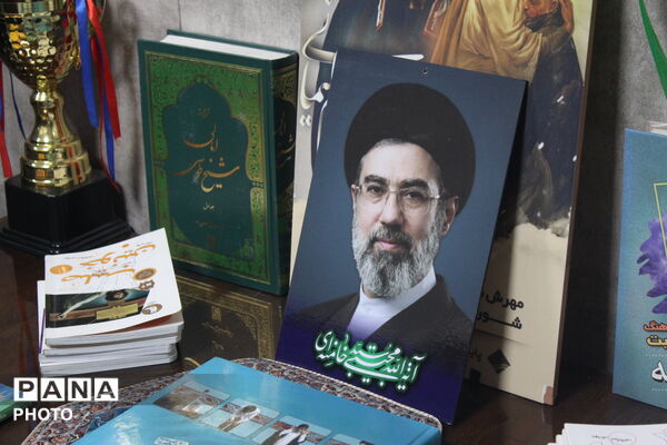 اجرای طرح مهربان‌تر از مادر؛  آشنایی دانش‌آموزان با سیره حضرت زهرا (س) در مدرسه شهدای معلم